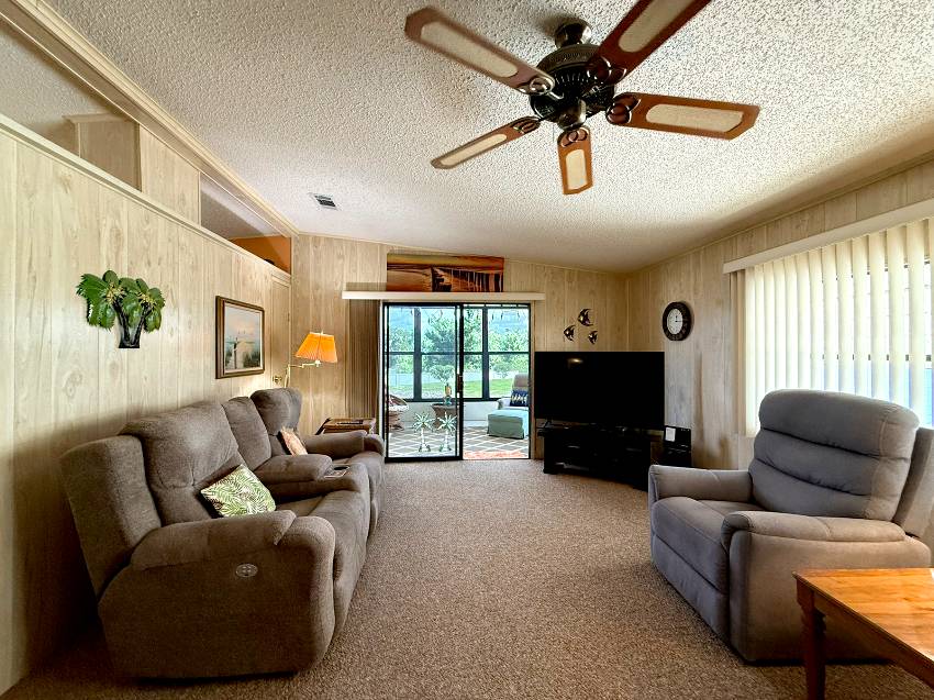 10 Moss Ct a Palmetto, FL Mobile or Manufactured Home for Sale